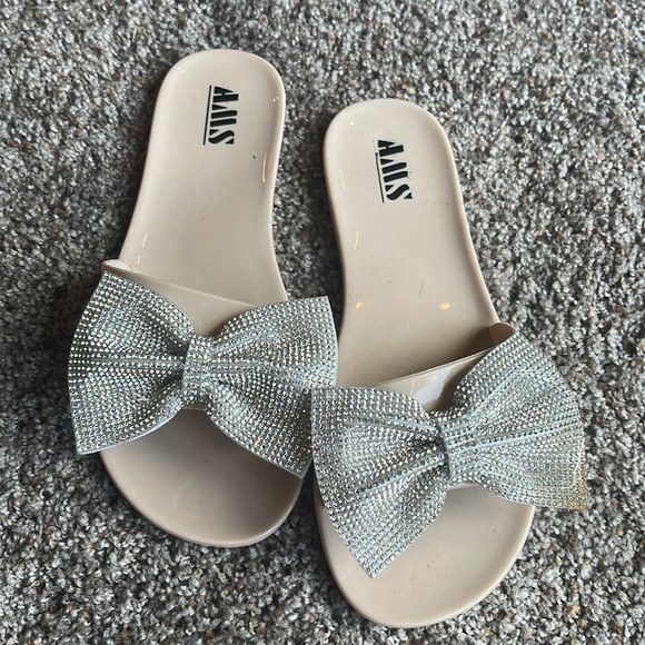 AMS Shoes - COPY - Beachy jelly slides with sparkle bow! 6.5  NWT
